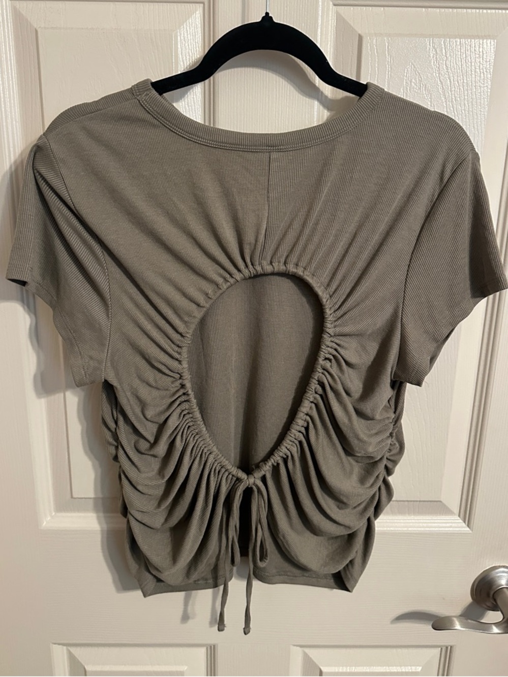 Old Navy Ultralite Go-Dry Short Sleeve Ribbed Drawstring Open Back Top, Green,XL - Picture 4 of 6